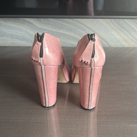 Mo Saique Henri Block Heel in Pale Pink - Picture 3 of 7